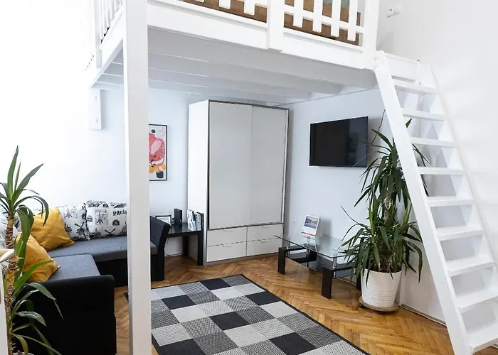 Boho Flamingo Apartment Budapest